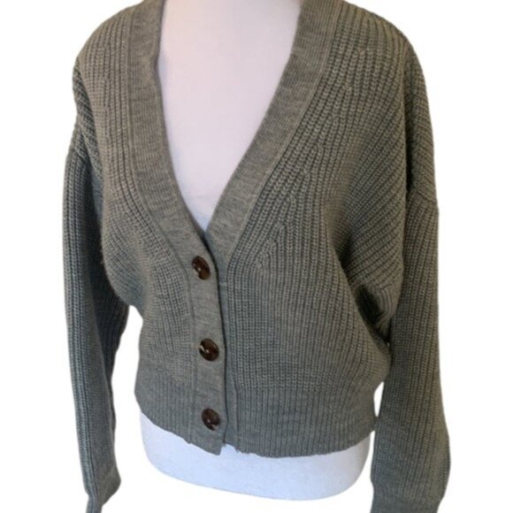 Maeve by Anthropologie grey cropped cardigan size M - Picture 3 of 9